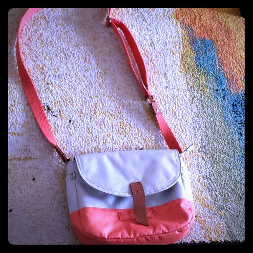 Hedgren Crossbody bag EUC